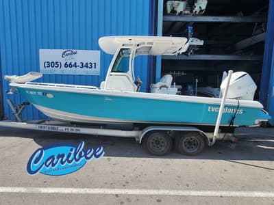 BOATZON | Everglades 253 Center Console 2018