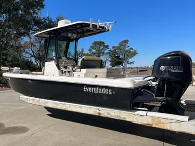 BOATZON | Everglades 253 Center Console 2019