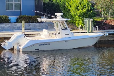 BOATZON | Everglades 255 Center Console 2017