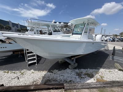 BOATZON | Everglades 273 Center Console 2026