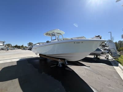 BOATZON | Everglades 285 Center Console 2025