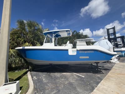 BOATZON | Everglades 285 Center Console 2027