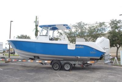 BOATZON | Everglades 315 Center Console 2025