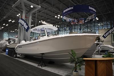 BOATZON | Everglades 315 Center Console 2025