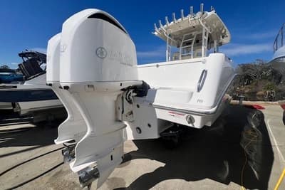 BOATZON | Everglades 335 Center Console 2018