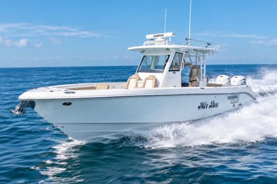 BOATZON | Everglades 335 Center Console 2020