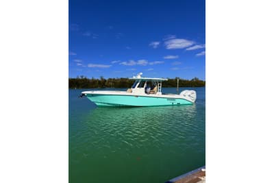 BOATZON | Everglades 335 Center Console 2020