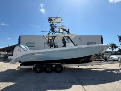 BOATZON | Everglades 335 Center Console 2024
