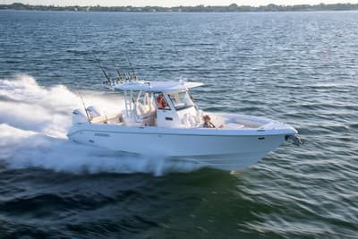 BOATZON | Everglades 335 Center Console 2026