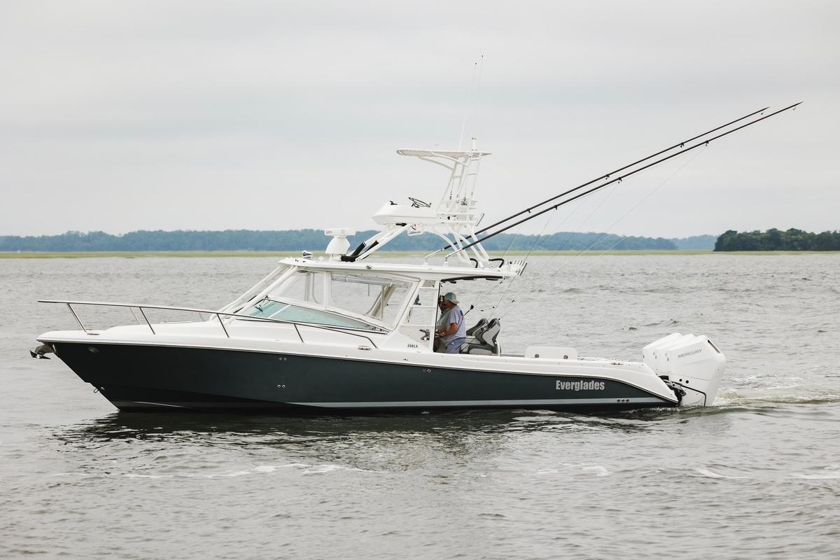2008 Everglades 350LX - Sold Boat