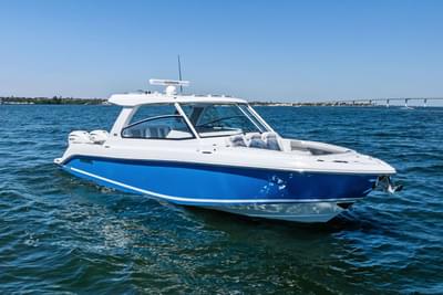 BOATZON | Everglades 367 CX 2026