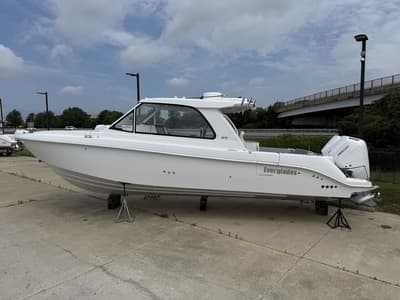 BOATZON | Everglades 367CX 2026