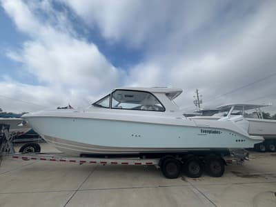 BOATZON | Everglades 367CX 2026