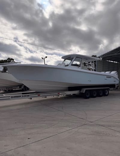 BOATZON | Everglades 375 Center Console 2026
