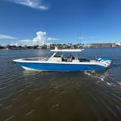 BOATZON | Everglades 395 Center Console 2023