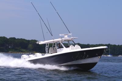 BOATZON | Everglades 395 Center Console 2024