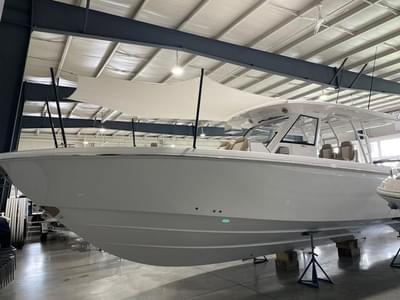 BOATZON | Everglades 395 Center Console 2024