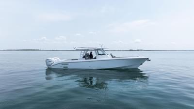 BOATZON | Everglades 395 Center Console 2025 BOATZON | Everglades 395 Center Console 2025