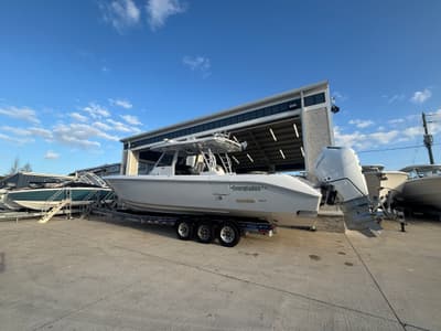 BOATZON | Everglades 395 Center Console 2026