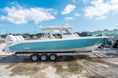 BOATZON | Everglades 395 Center Console 2026