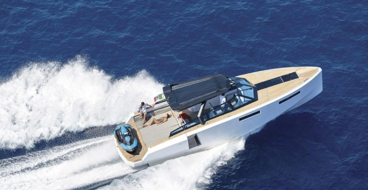 2017 Evo Yachts 43 - Sold Boat