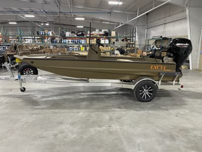 BOATZON | Excel 1864 Switchblade Center Console tunneljet w Yamaha 11580 jet On order ETA April 2026