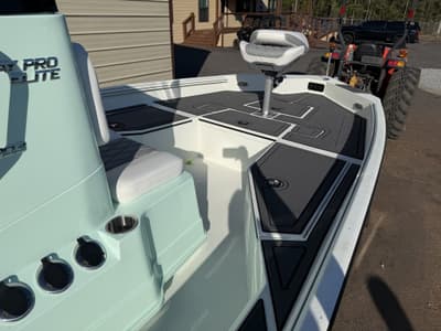 BOATZON | Excel 203 Bay Pro Elite 2026