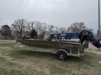 BOATZON | Excel 2172 Catfish Pro 2026