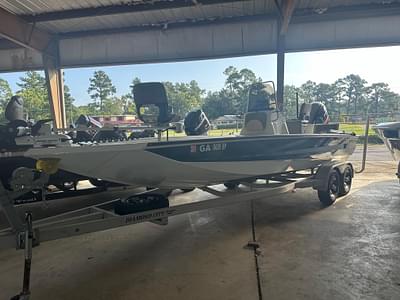 BOATZON | Excel 220 Bay Pro 2018