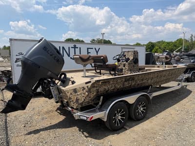 BOATZON | Excel Bay Pro 220 Elite  200 HP Suzuki 2026