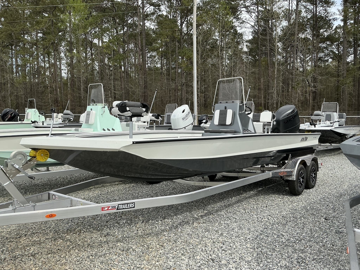 2025 Excel New Bay Pro 230 - Sold Boat