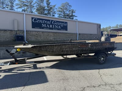 BOATZON | Excel Tomahawk 183 Tiller 2026