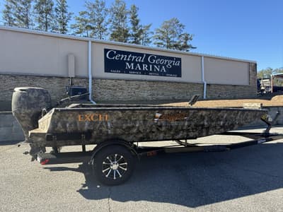 BOATZON | Excel Tomahawk 183 Tiller 2026