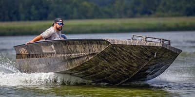 BOATZON | Excel Tomahawk 183 Tiller 2026