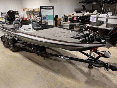 BOATZON | Falcon Bass Boats 21 Predator 2025