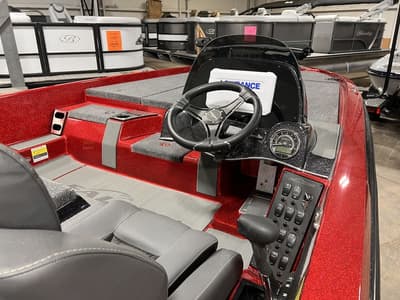 BOATZON | Falcon Bass Boats F195 2025