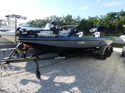 BOATZON | Falcon Bass Boats F20 Predator 2021