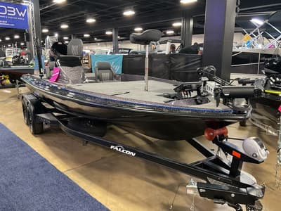 BOATZON | Falcon Bass Boats F205 2025