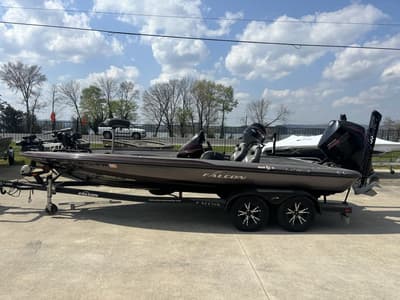 BOATZON | Falcon Bass Boats F21 TE 2021