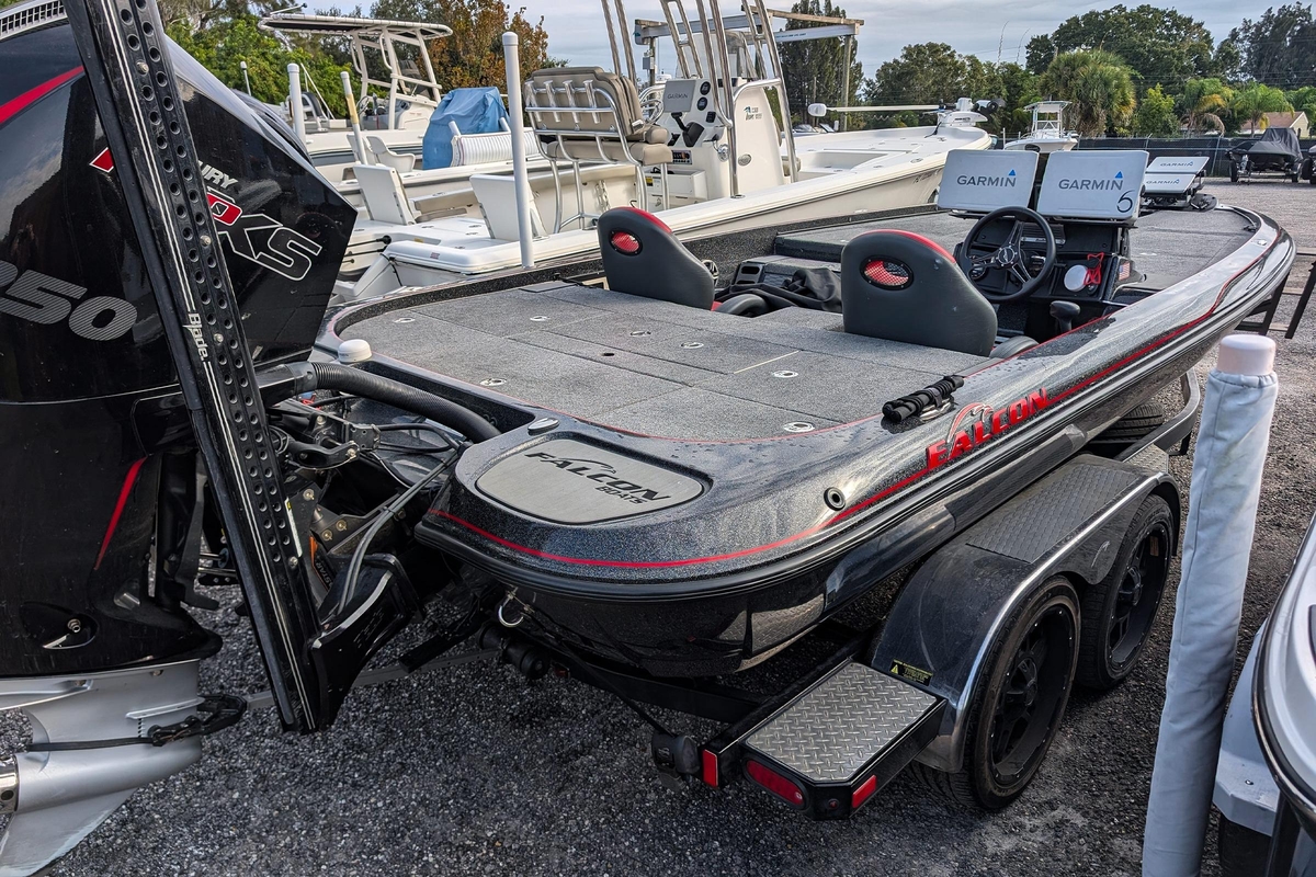 2021 Falcon Boats F20 PREDATOR - Sold Boat