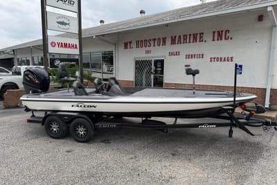 BOATZON | Falcon F215 2027