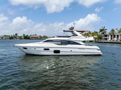 BOATZON | Ferretti Yachts 690 2015