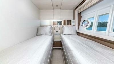 BOATZON | Ferretti Yachts 870 Flybridge 2013 BOATZON | Ferretti Yachts 870 Flybridge 2013