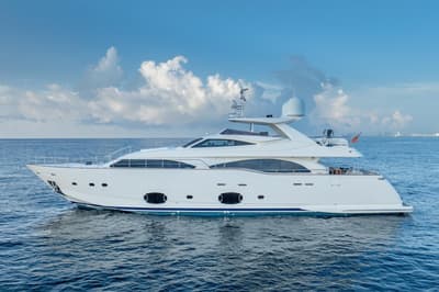 BOATZON | Ferretti Yachts 97 2011