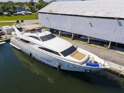 BOATZON | Ferretti Yachts Custom Line 94 2000 BOATZON | Ferretti Yachts Custom Line 94 2000