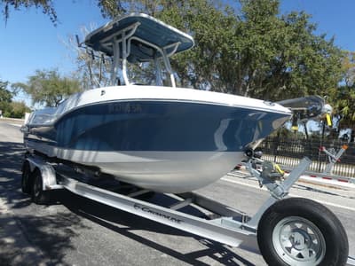 BOATZON | Finseeker 230 Center Console 2020