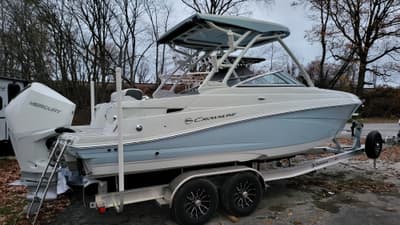 BOATZON | Finseeker 240 Finseeker DC w 300 HP DTS Mercury Outboard  Aluminum Trailer 2025