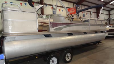 BOATZON | Fisher Boats 241 DLX Freedom 2000