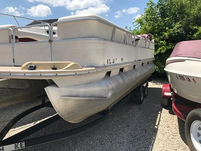 BOATZON | Fisher Freedom 241 DLX 2000 BOATZON | Fisher Freedom 241 DLX 2000