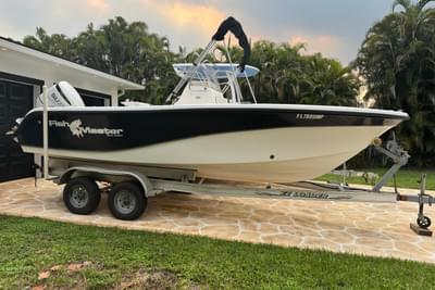 BOATZON | Fishmaster Travis Edition 220 2004 BOATZON | Fishmaster Travis Edition 220 2004